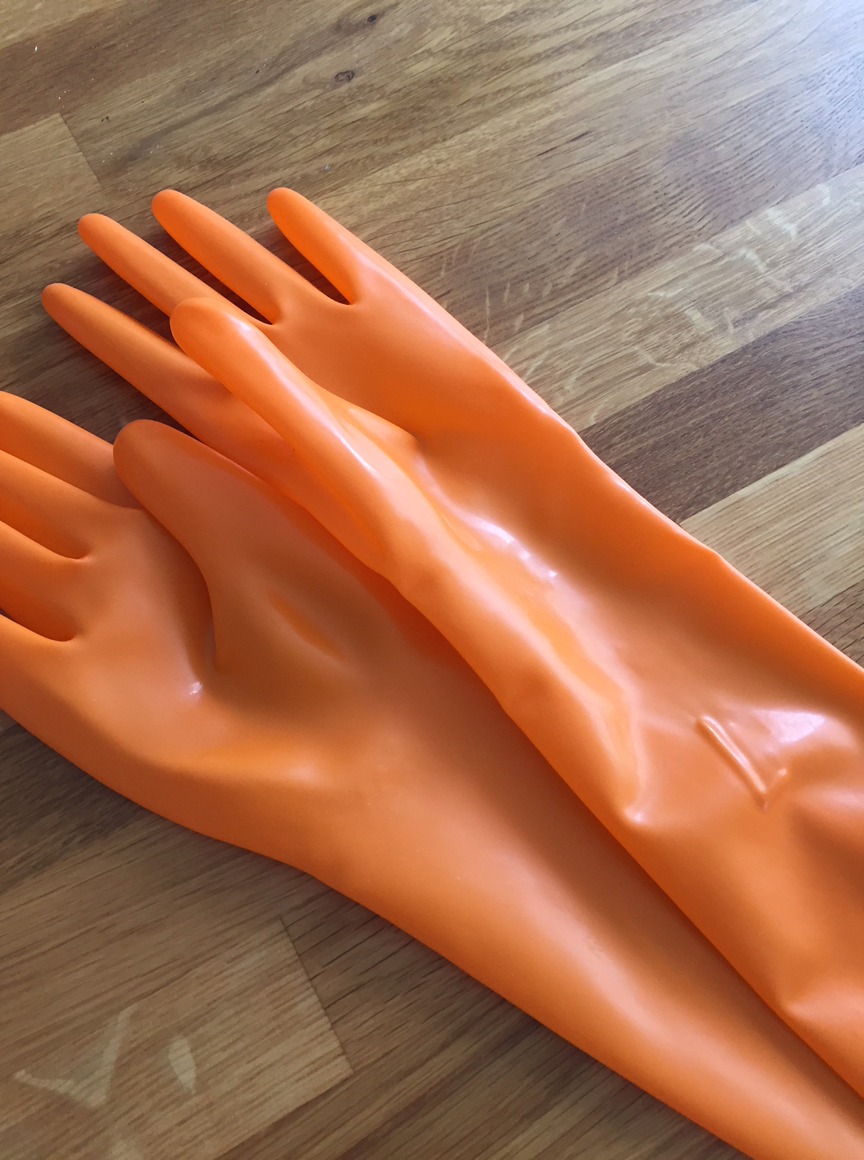 Orange Latex Gloves 35